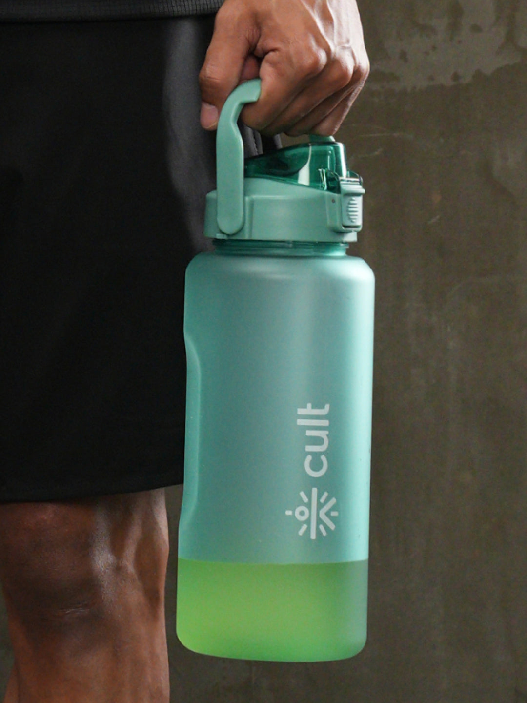 cult Motivational Bottle 2L Unisex Time Mark Sipper with Straw Green