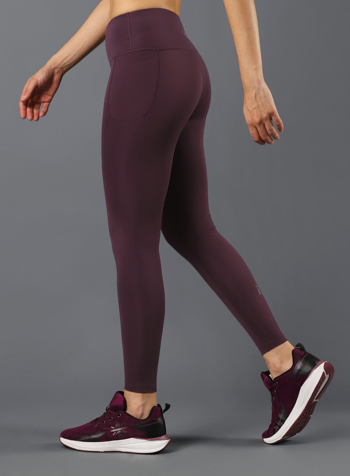 Women's Wine Runner's Essential Tights
