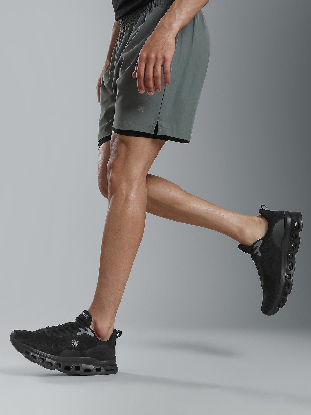 cult Men's Oxyra Walking Shoes - Black/D.Grey