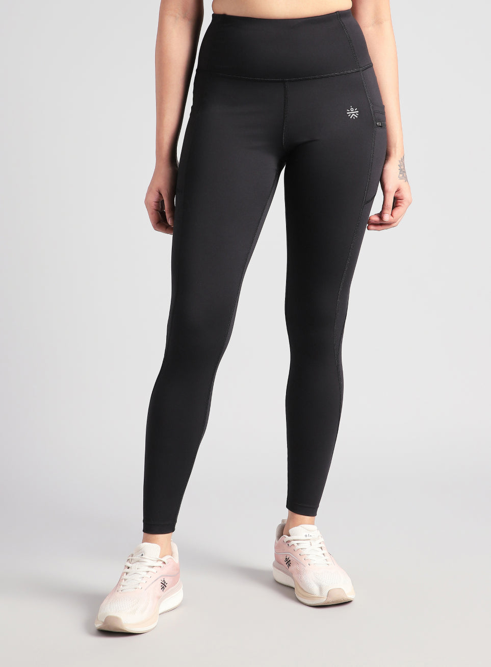 Women's Black Run Beyond COMFlex Tights