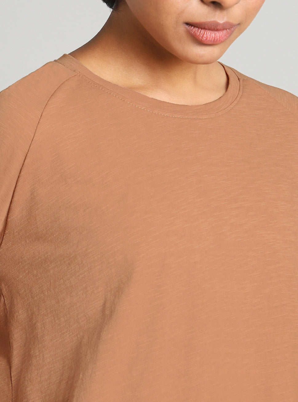 Women's Khaki Form Overlap Yoga T-shirt