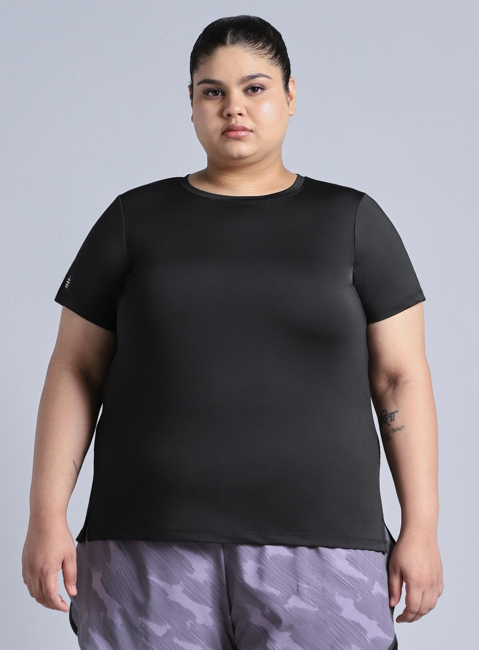 Women's Black Plus Size Back Vent Training Tee
