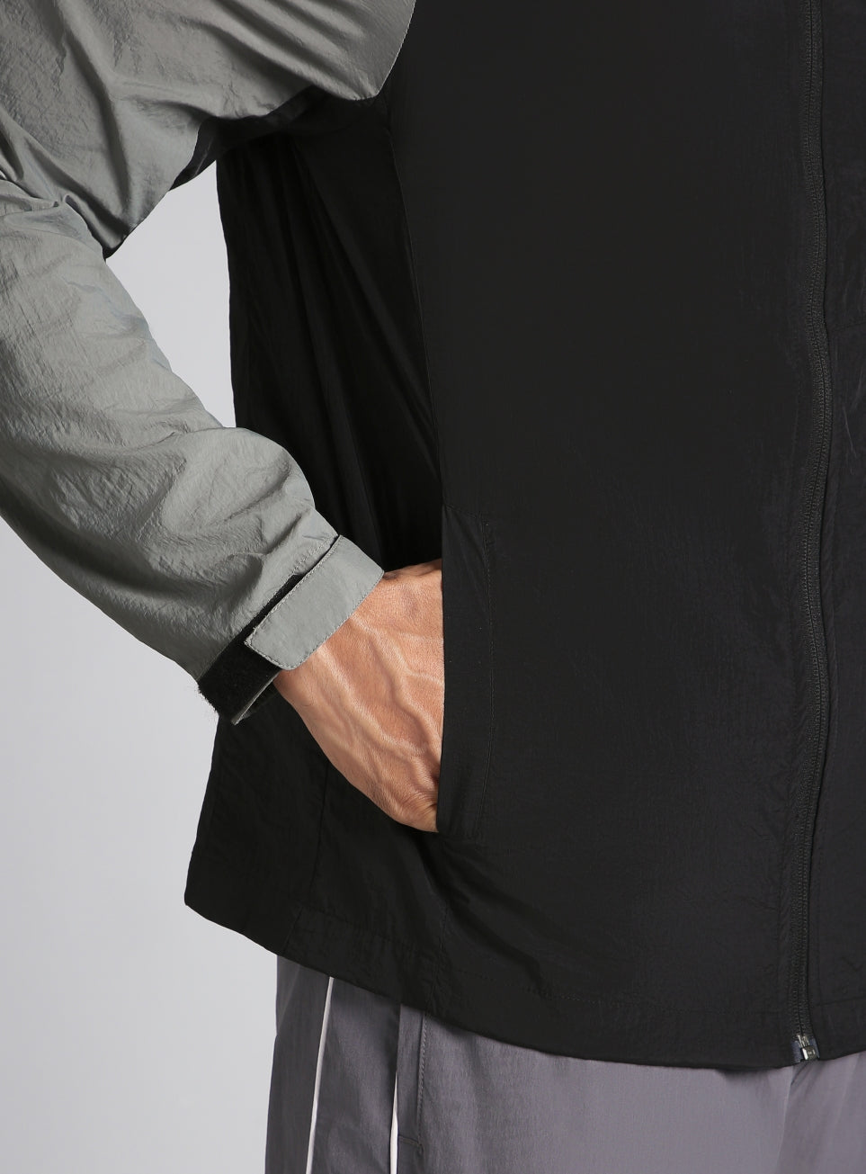 Men's Black Daily Run Hooded Windbreaker Jacket