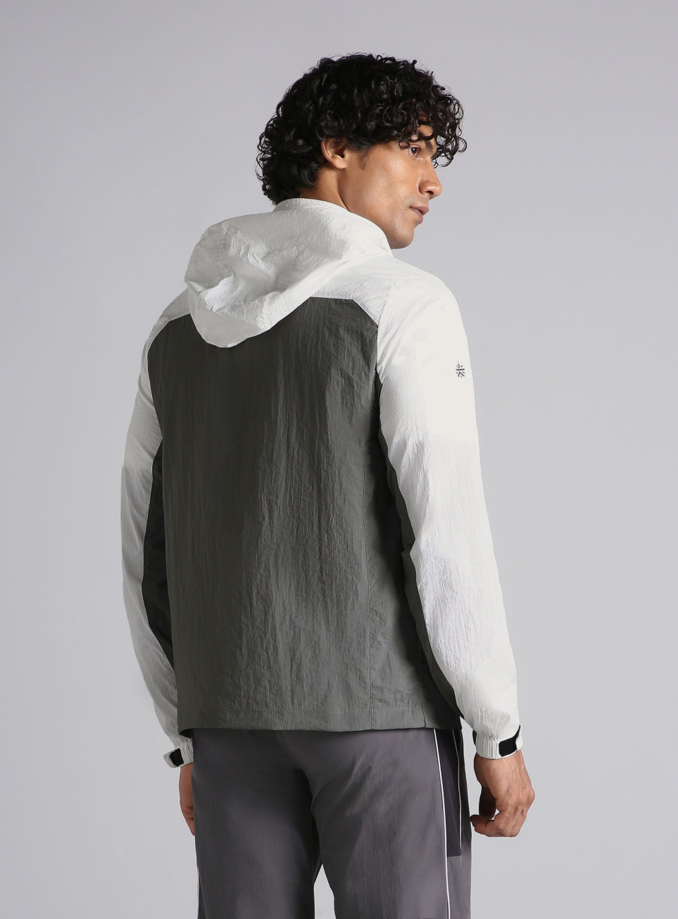 Men's Grey Daily Run Hooded Windbreaker Jacket