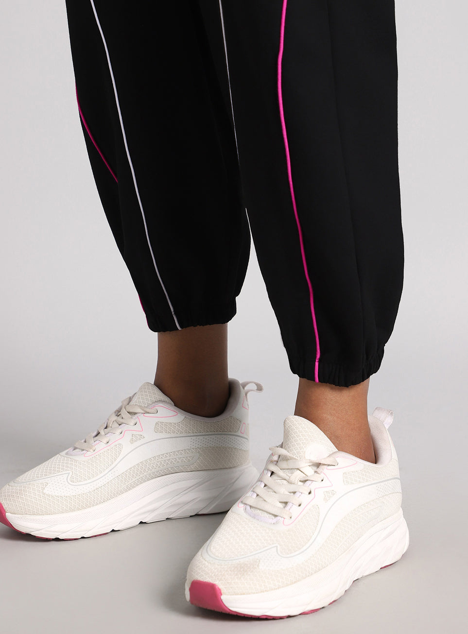 Women's Black High Pulse Baggy Fit Joggers