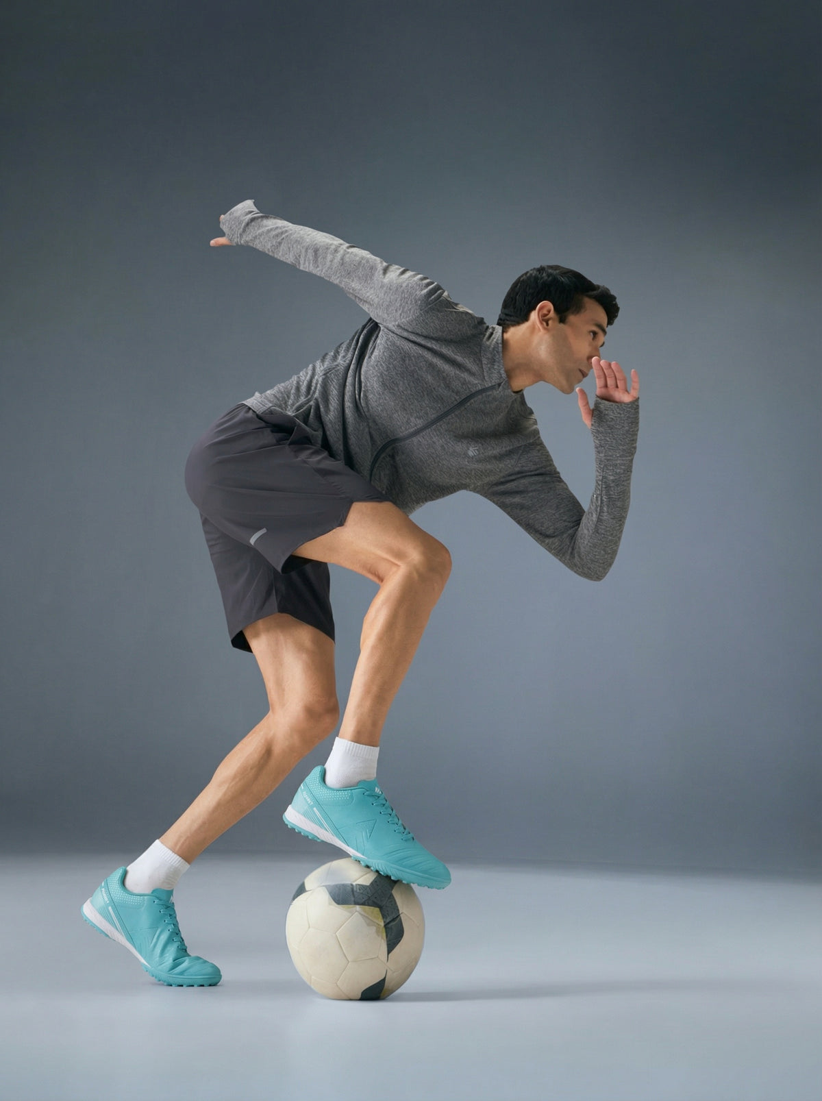 Avant Men's EdgeBlaze Football Shoes - Sky Blue