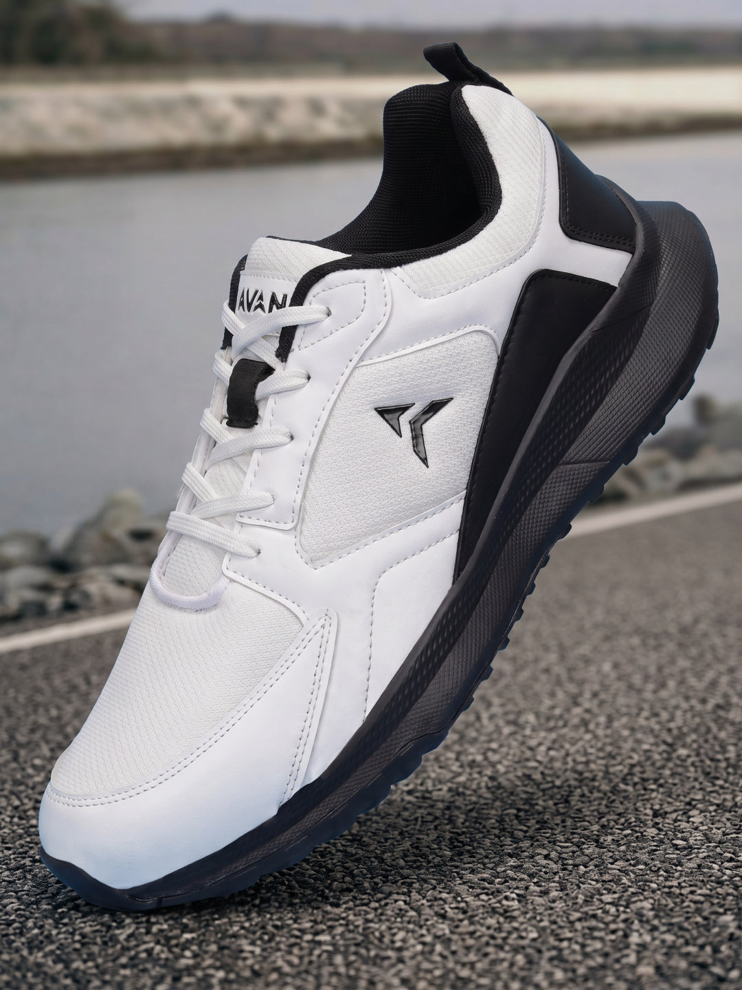 Avant Men's CushionX Running Shoes - White/Black
