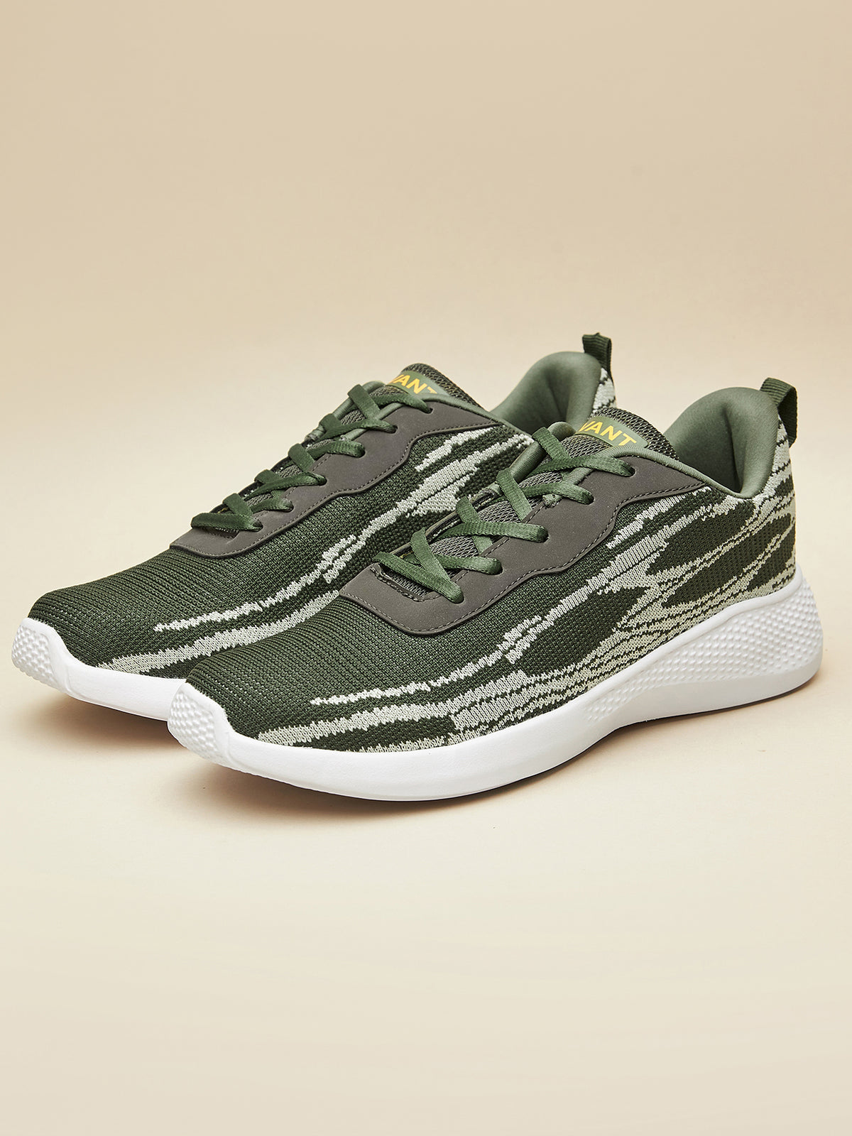 Avant Men's Dual Tone Knitted Walking Shoes-Olive