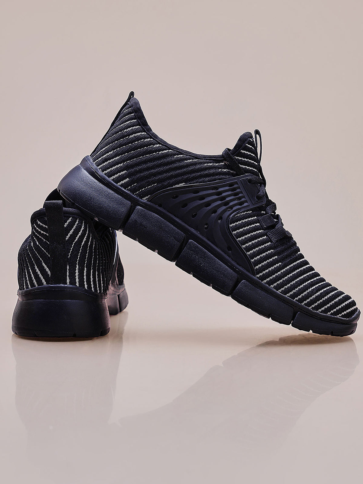 Avant Men’s EasyGait Running and Walking shoes- Black
