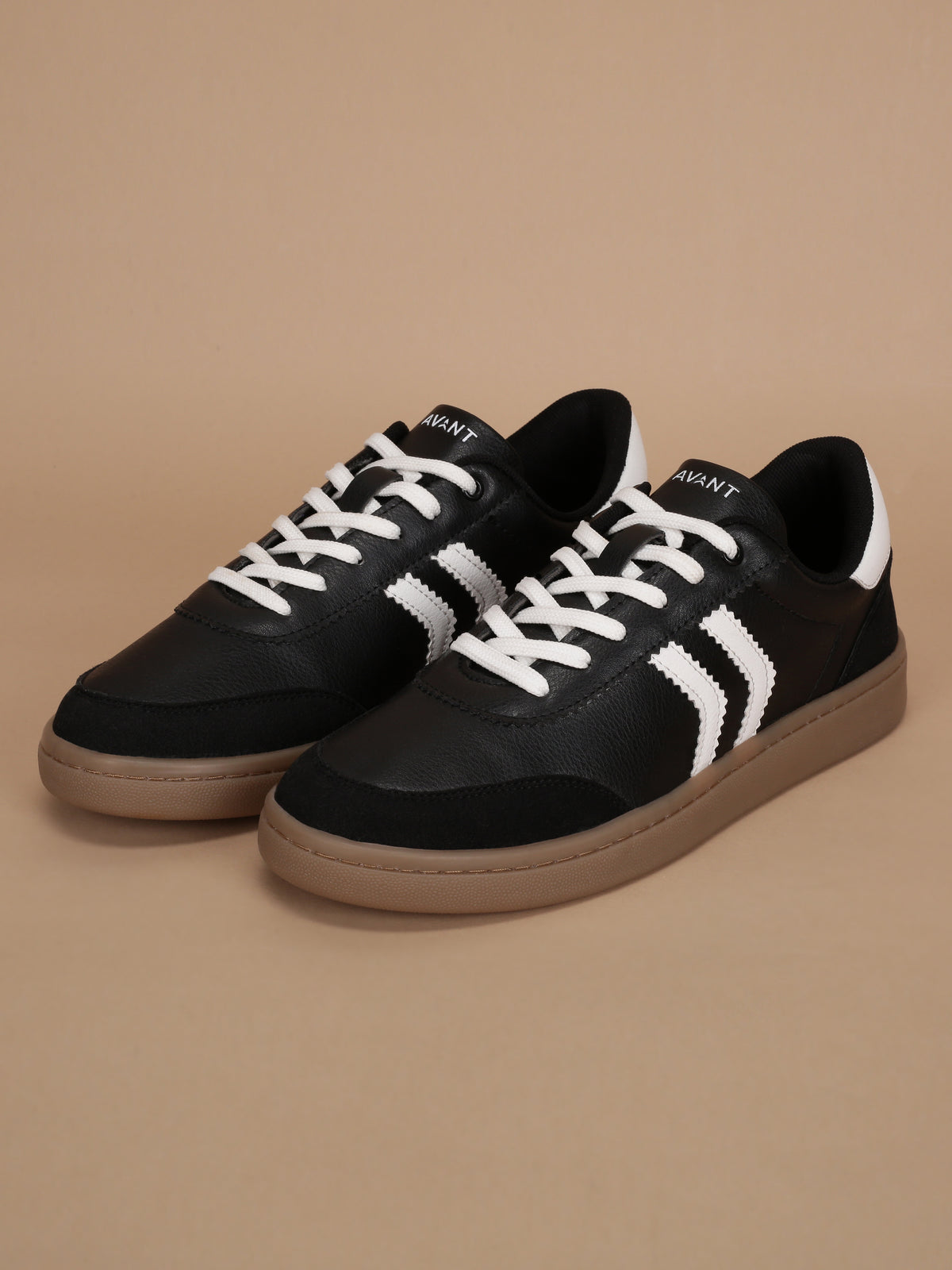 Avant Women's Era Sneakers - Black/White
