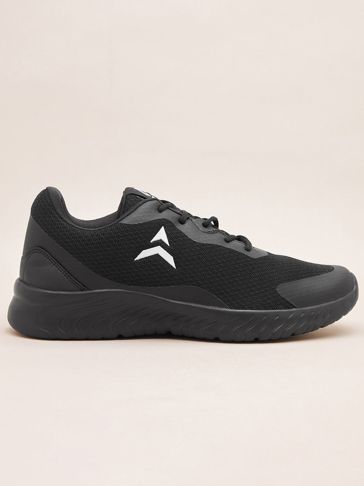 Avant Men's Trigger Walking Shoes-Black