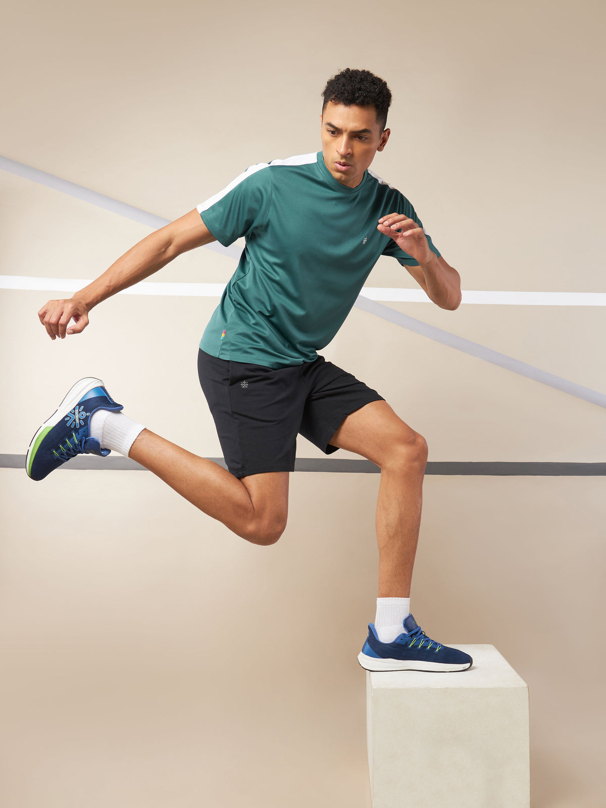 Shoulder Pop Active T-shirt