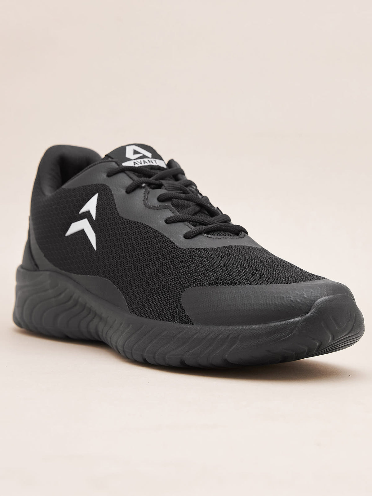 Avant Men's Trigger Walking Shoes-Black