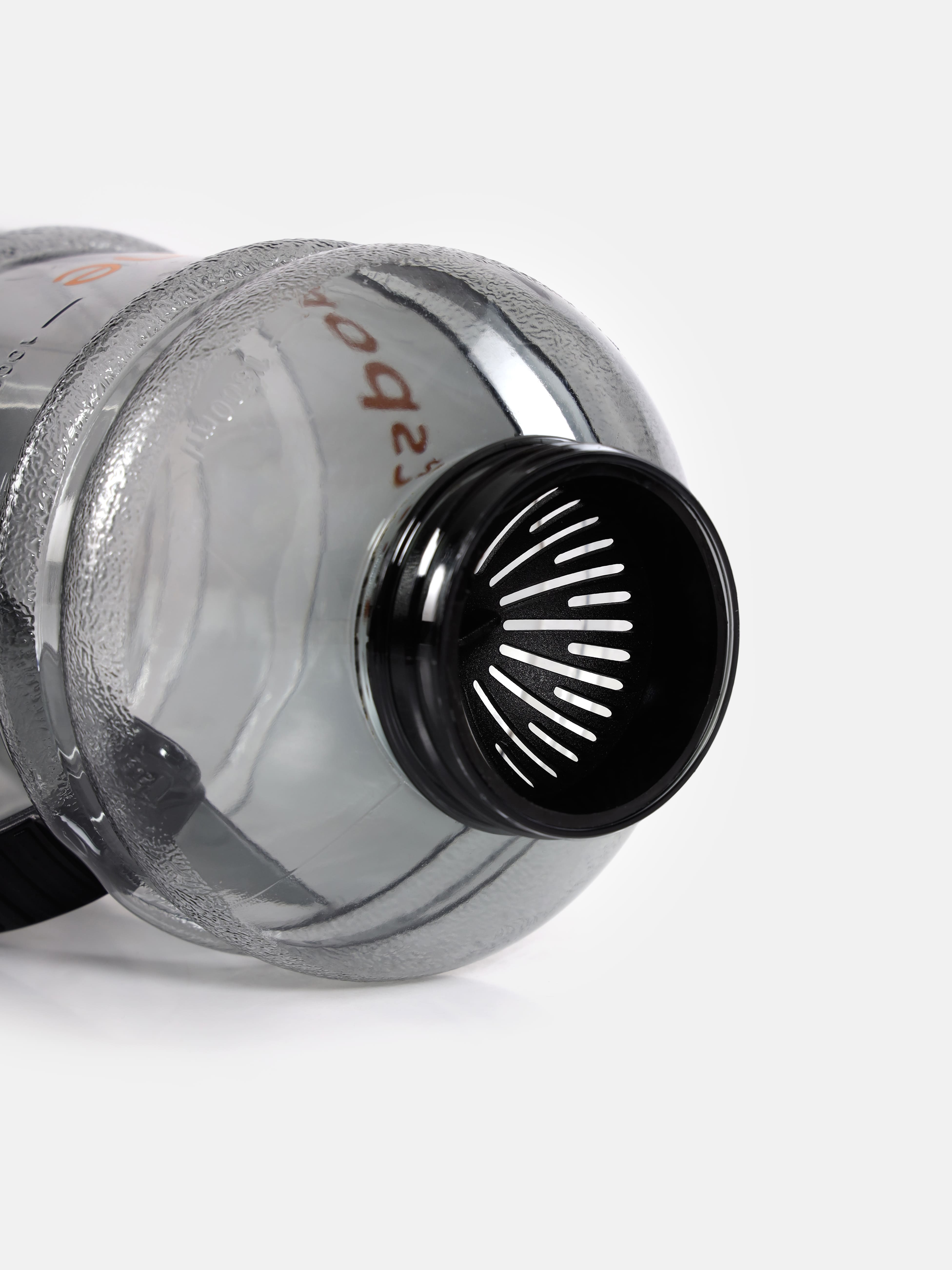 1.5 ltr Spill Proof Flip Top Shaker with Blender Ball