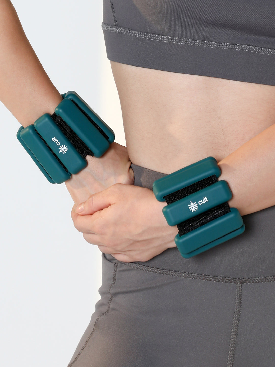 Adjustable Ankle and Wrist Weights (450 g x 2) pair with Removable 60 g Slots Green Customisable Weights for Running, Walking, Yoga & Workouts