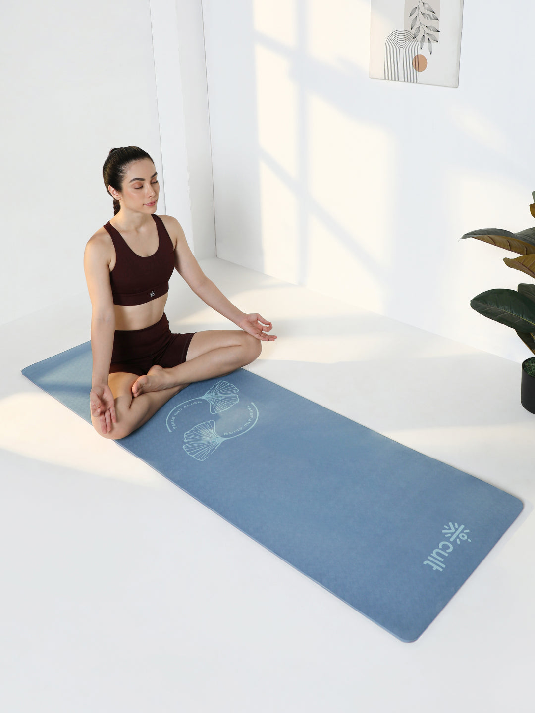 CULT TPE Yoga Mat 10mm Extra Thick with Carry Strap and Bag   Non-Toxic, Latex-Free, Anti-Slip, Tear-Resistant & Lightweight   Superior Cushioning for Joint Support, Meditation & Home Workouts- Teal