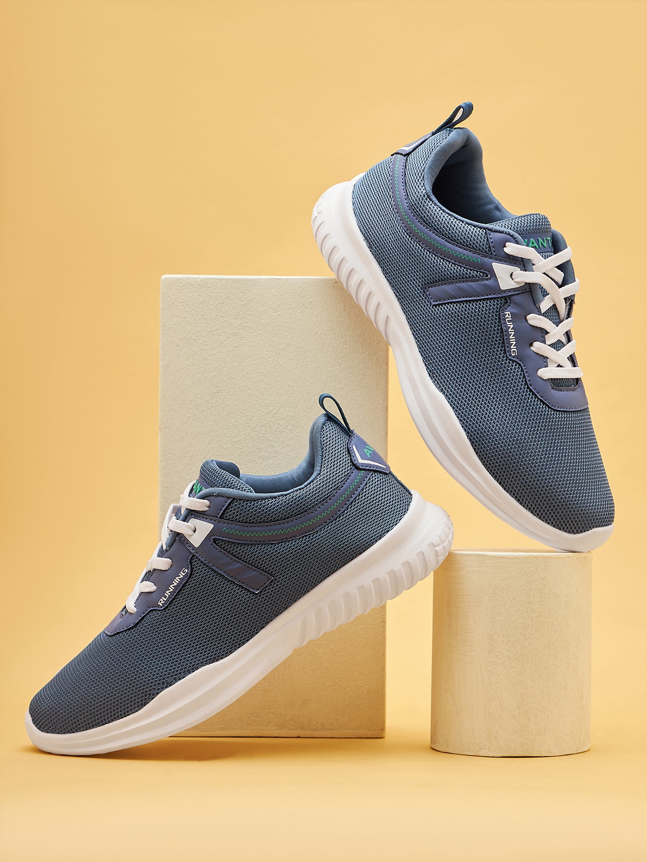 Avant Men's Trace Walking Shoes-Blue