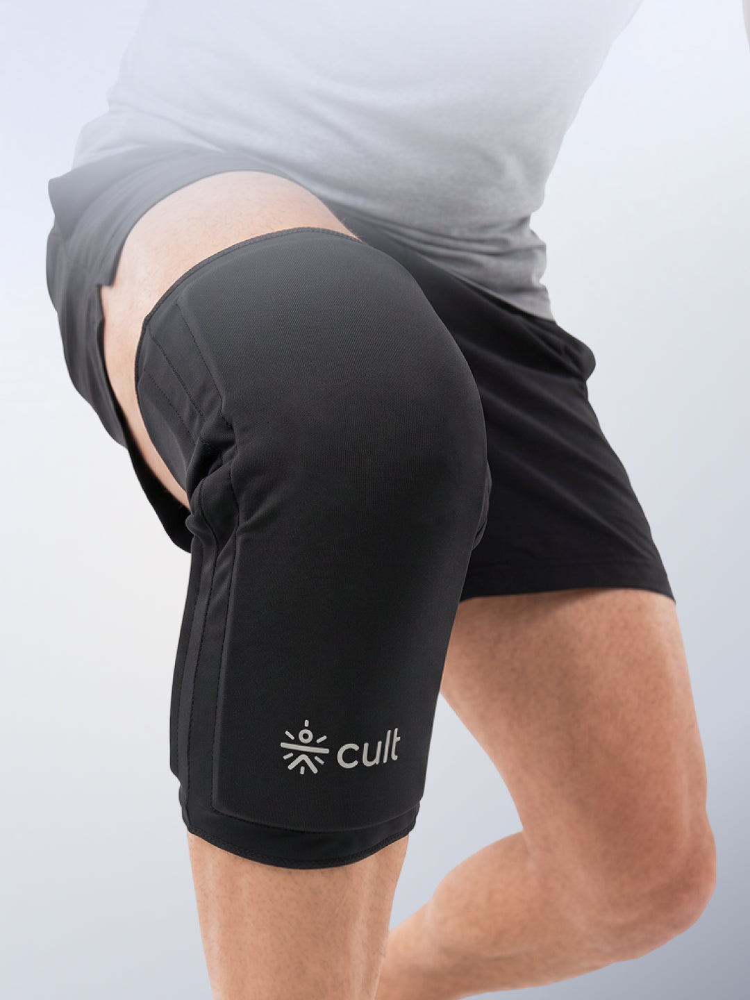 CULT Gel Knee Cap for Gym & Running | Compression Knee Support Brace with Silicon Patella Ring & Side Stabilizers for Joint Pain Relief & Sports (Black, S-M)