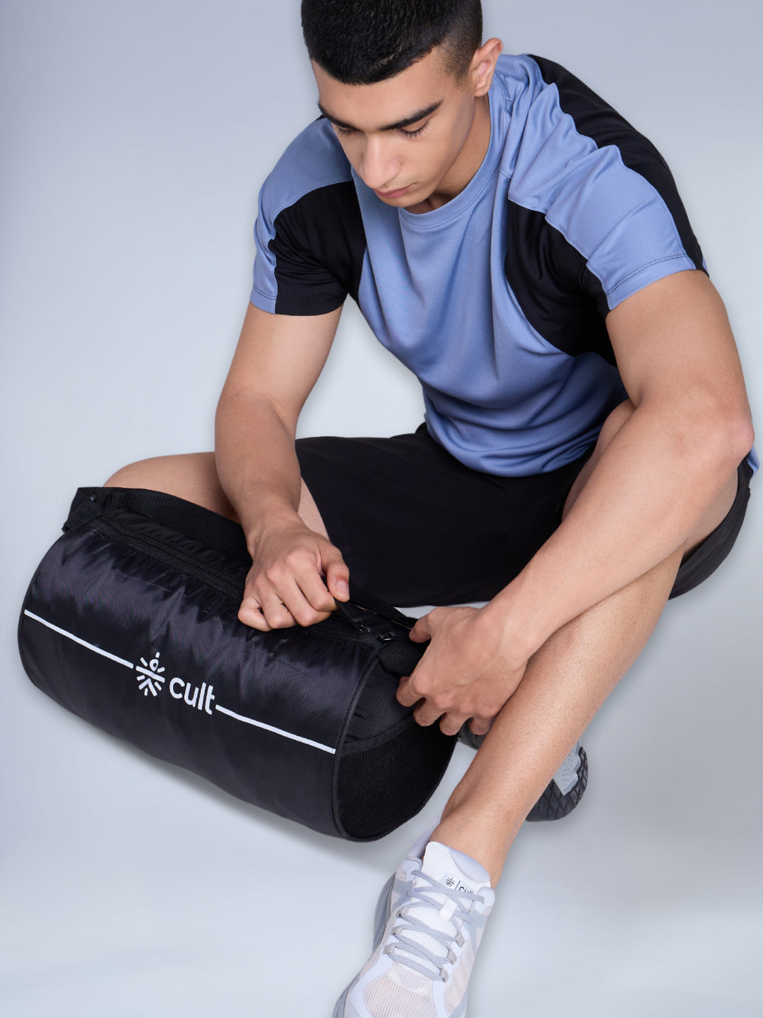 Cult On the Go Fitness kit with Resistance Band Yellow, Skipping Rope Grey, Yellow shaker 500 ml & Duffle Bag Black