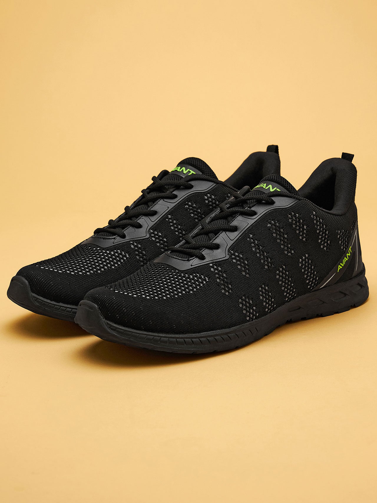Avant Men's Hurricane Running and Training Shoes - Black/White- Black Outsole