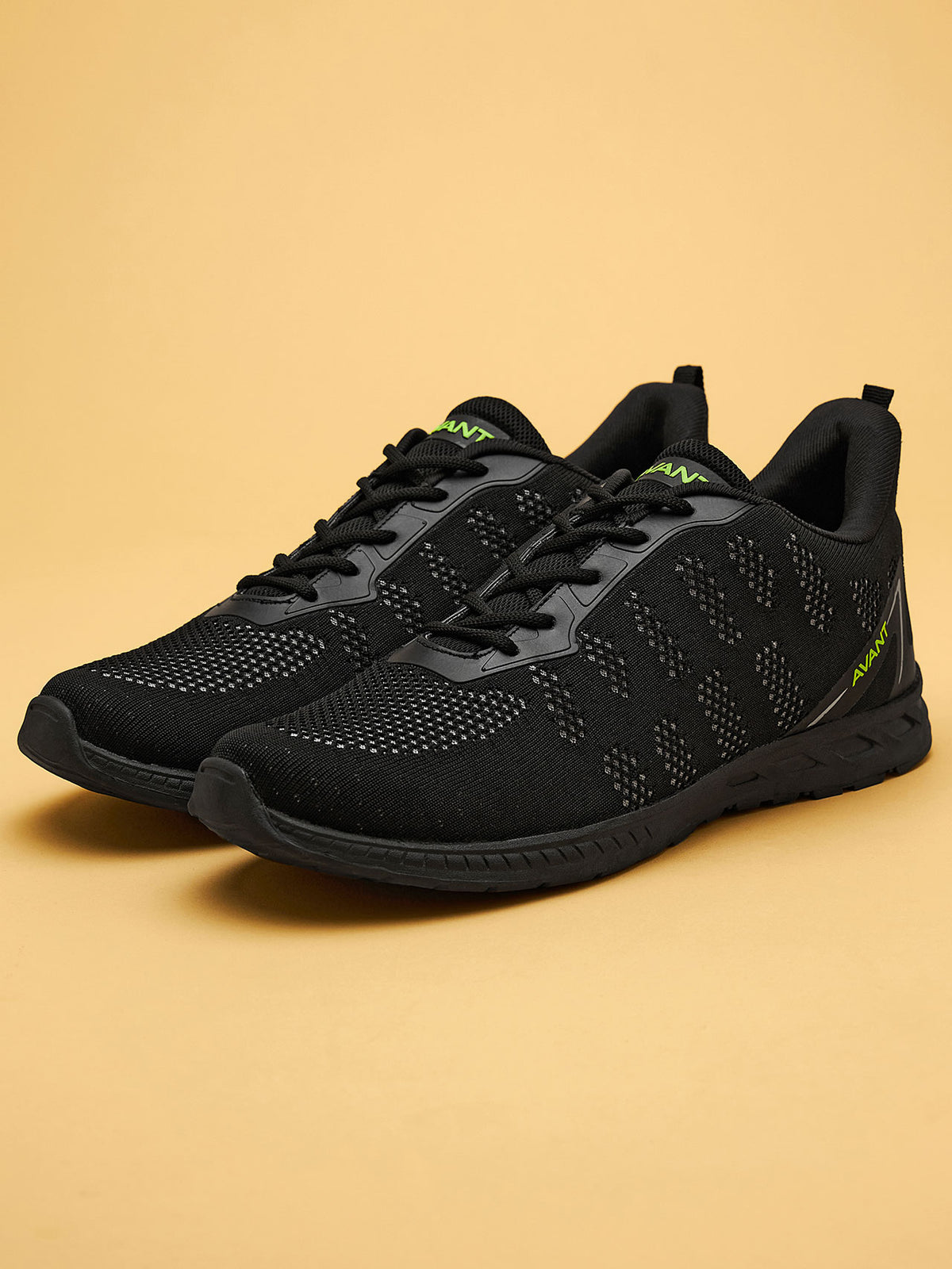 Avant Men's Hurricane Running and Training Shoes - Black/White- Black Outsole