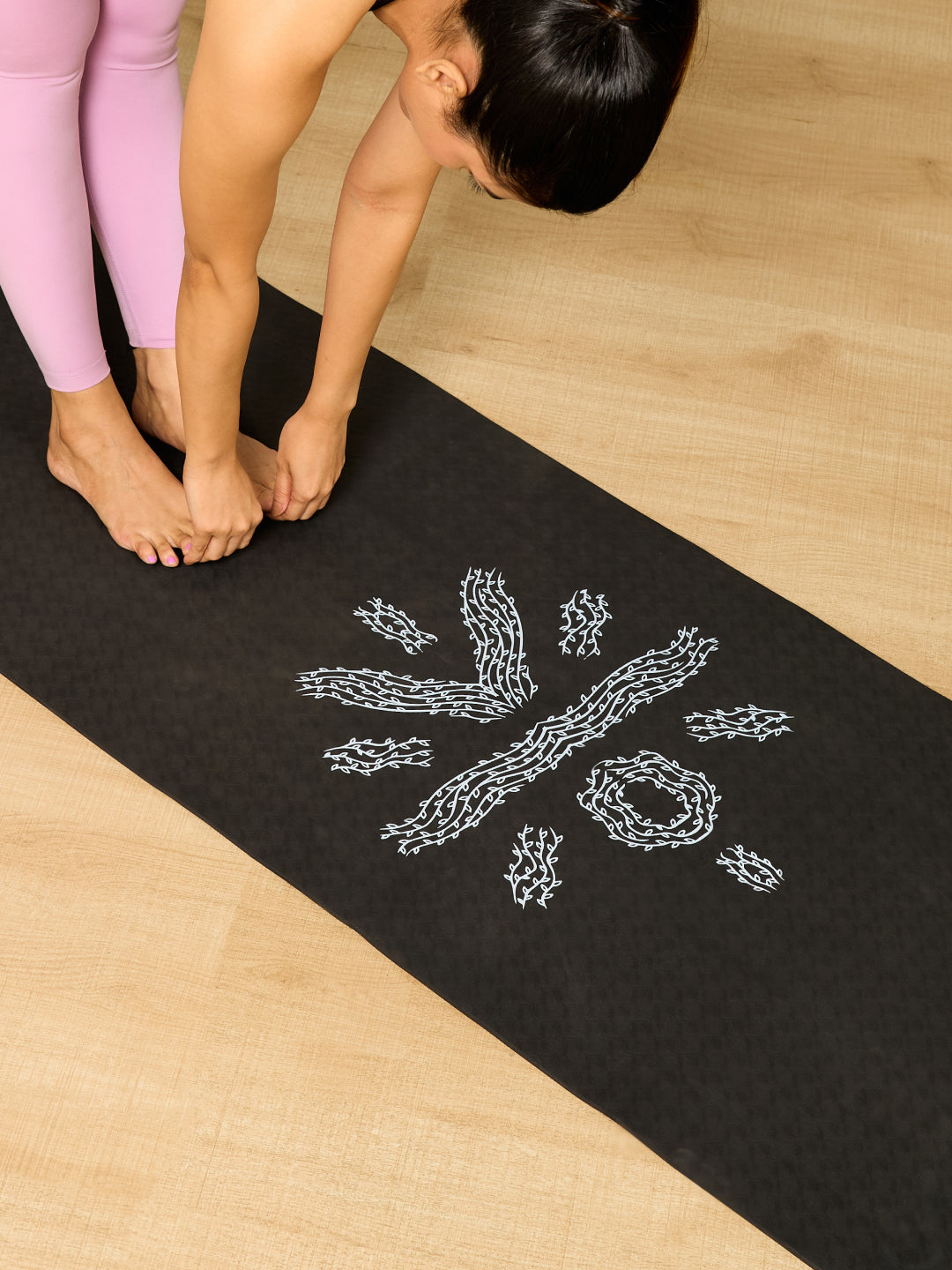 CULT TPE Yoga Mat 6mm with Carry Bag & Strap   Eco-Friendly, Non-Slip, Lightweight & Durable Exercise Mat for Yoga, Pilates, Meditation & Home Workouts   Black
