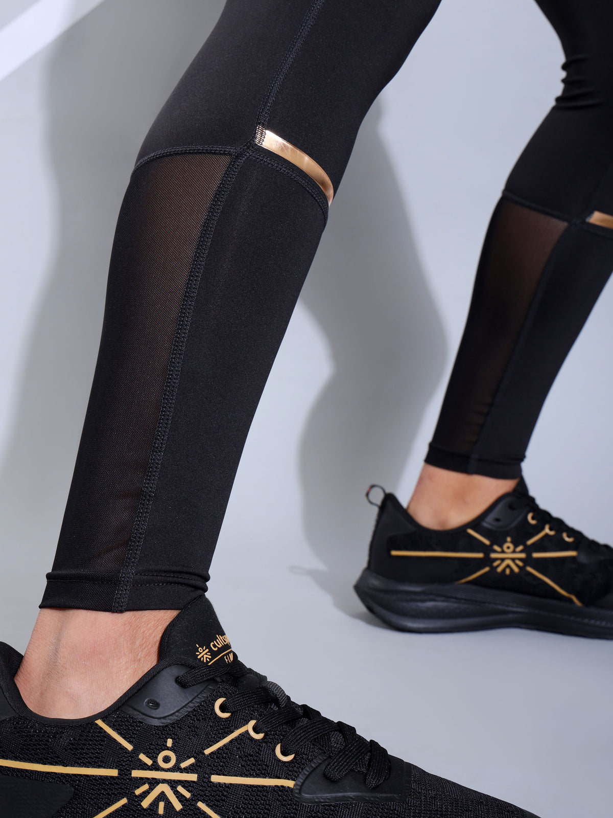 Black Absolute Fit Tights with Back Pocket