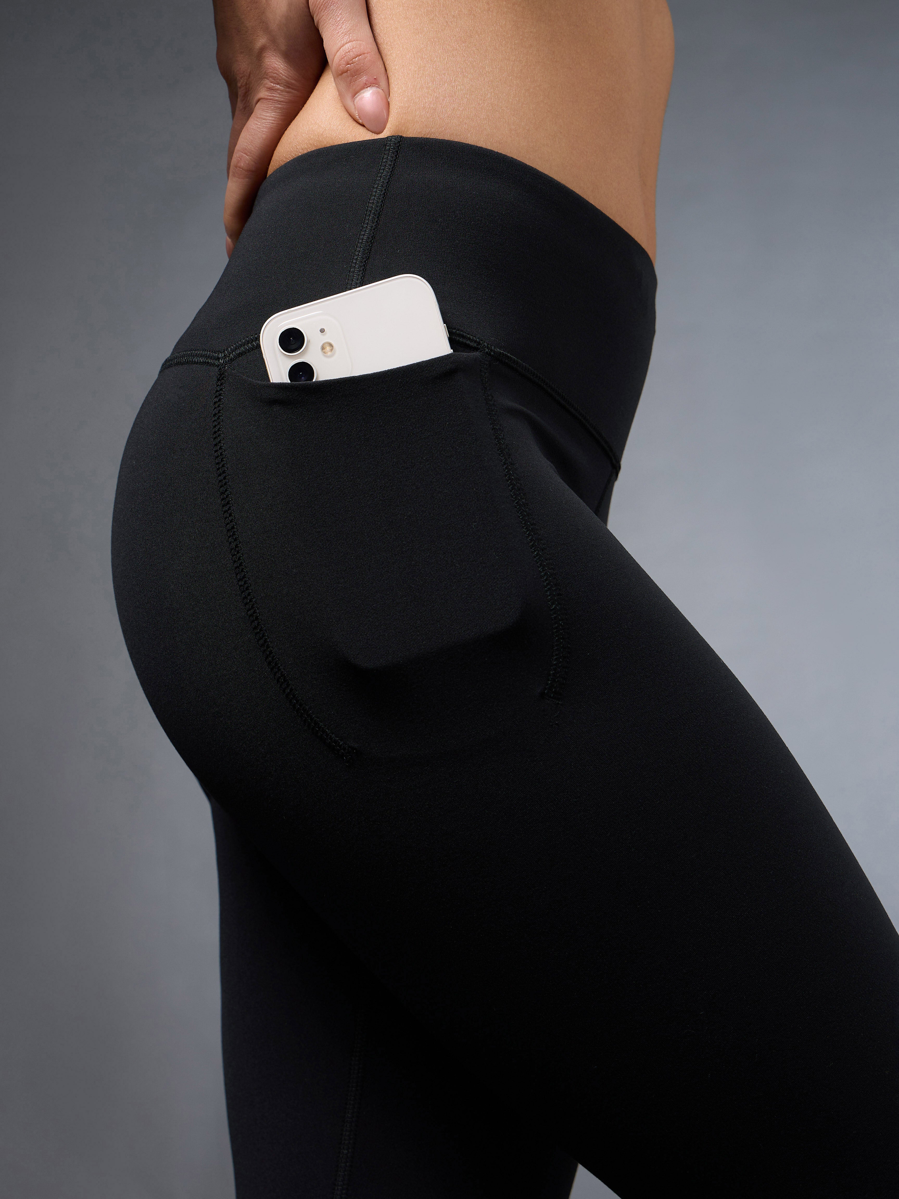 Women's Black Cropped Performance COMFlex Tights