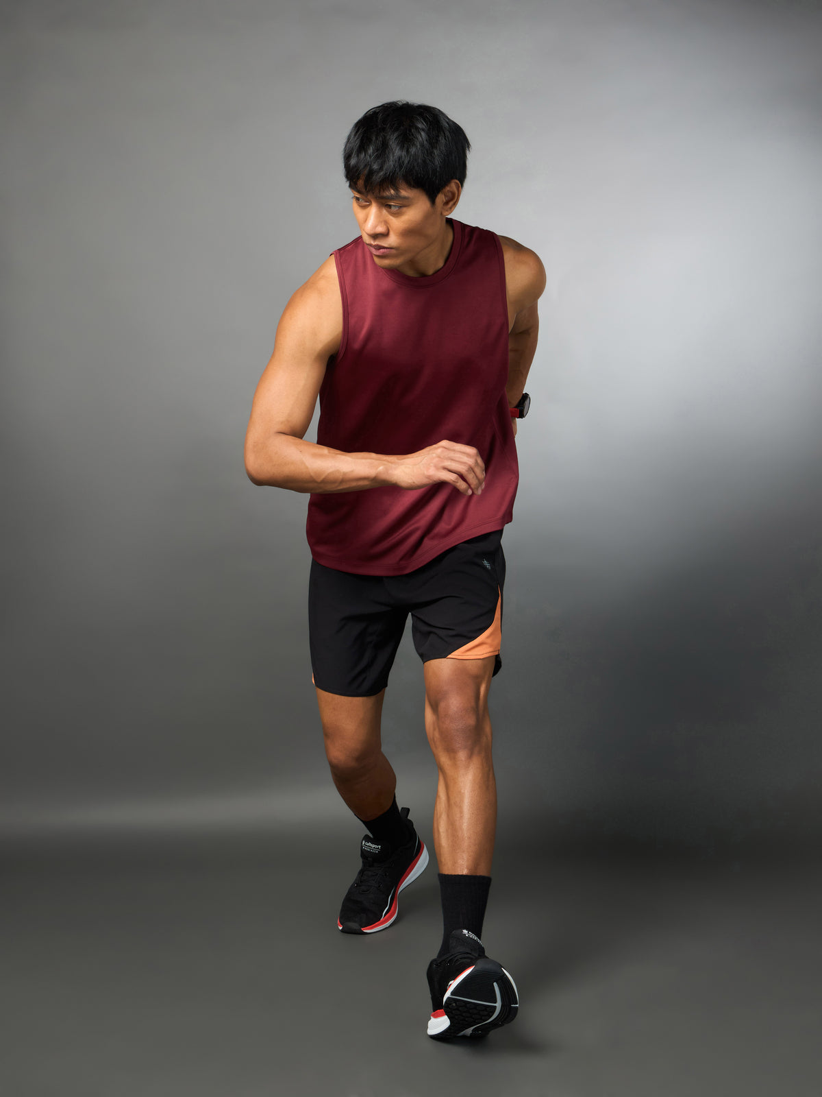 Men's Running Essential Maroon Tank