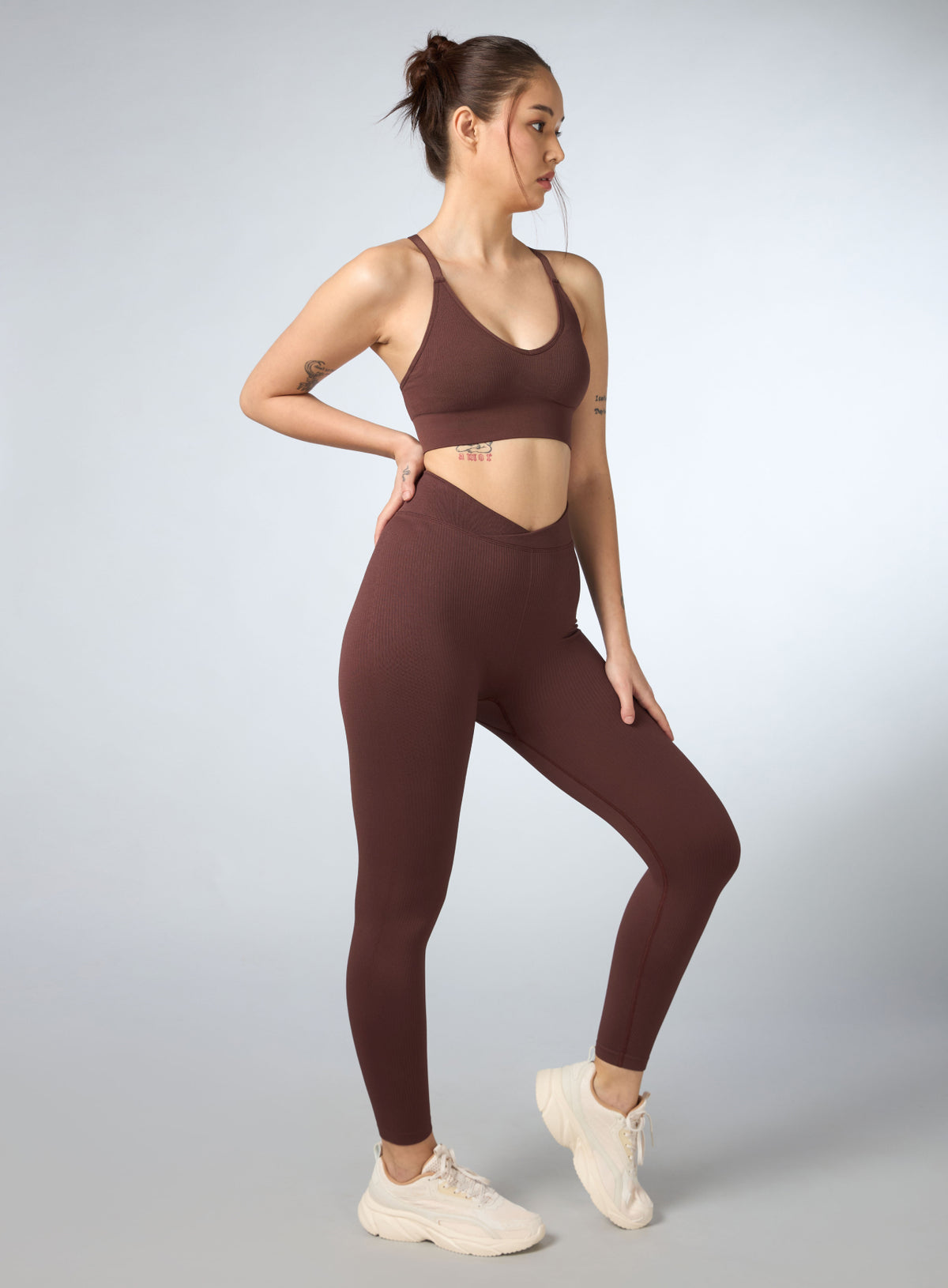 Women's Coffee Cross Fit Seamless Medium Support Bra