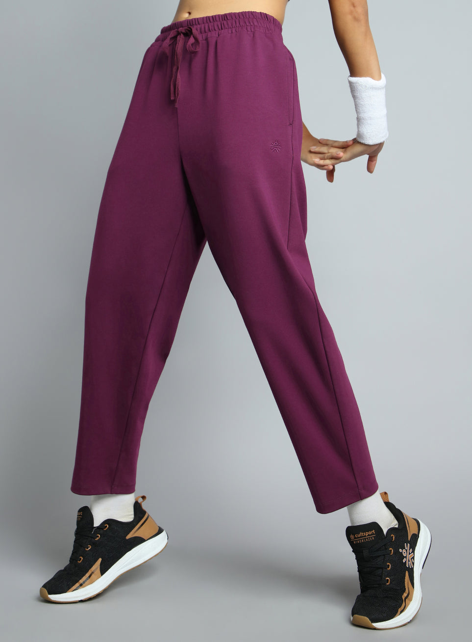 Women's Wine Traveller Tapered Fit Trackpants
