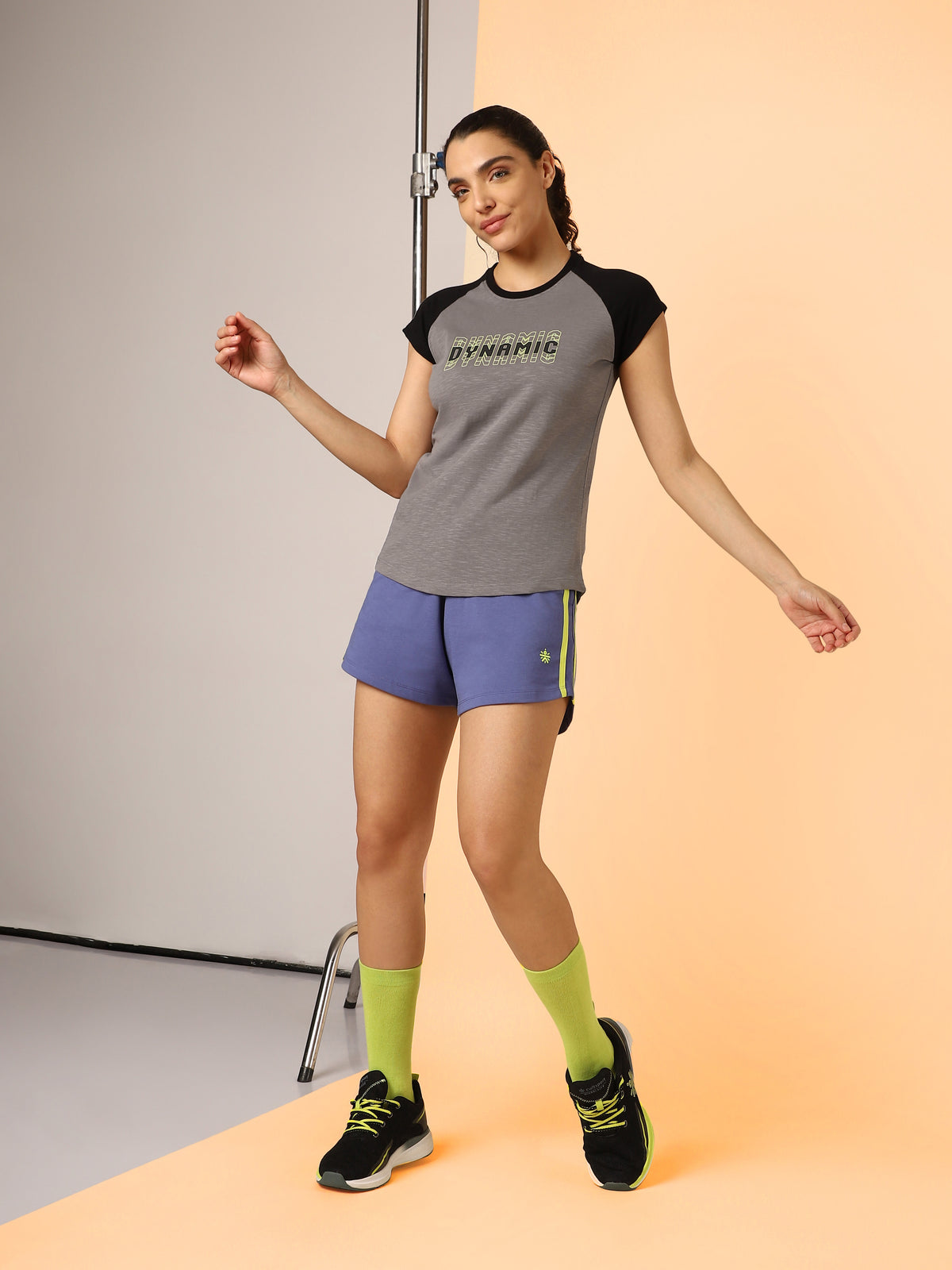 Women's Dark Grey Dynamic Ringer T-shirt