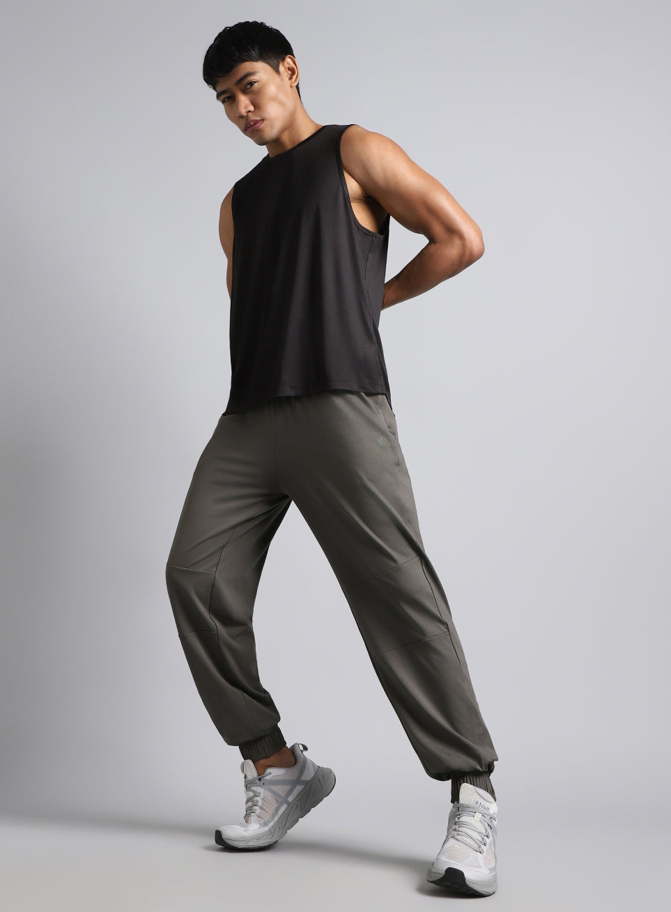 Men's Dark Grey Run Forward Joggers