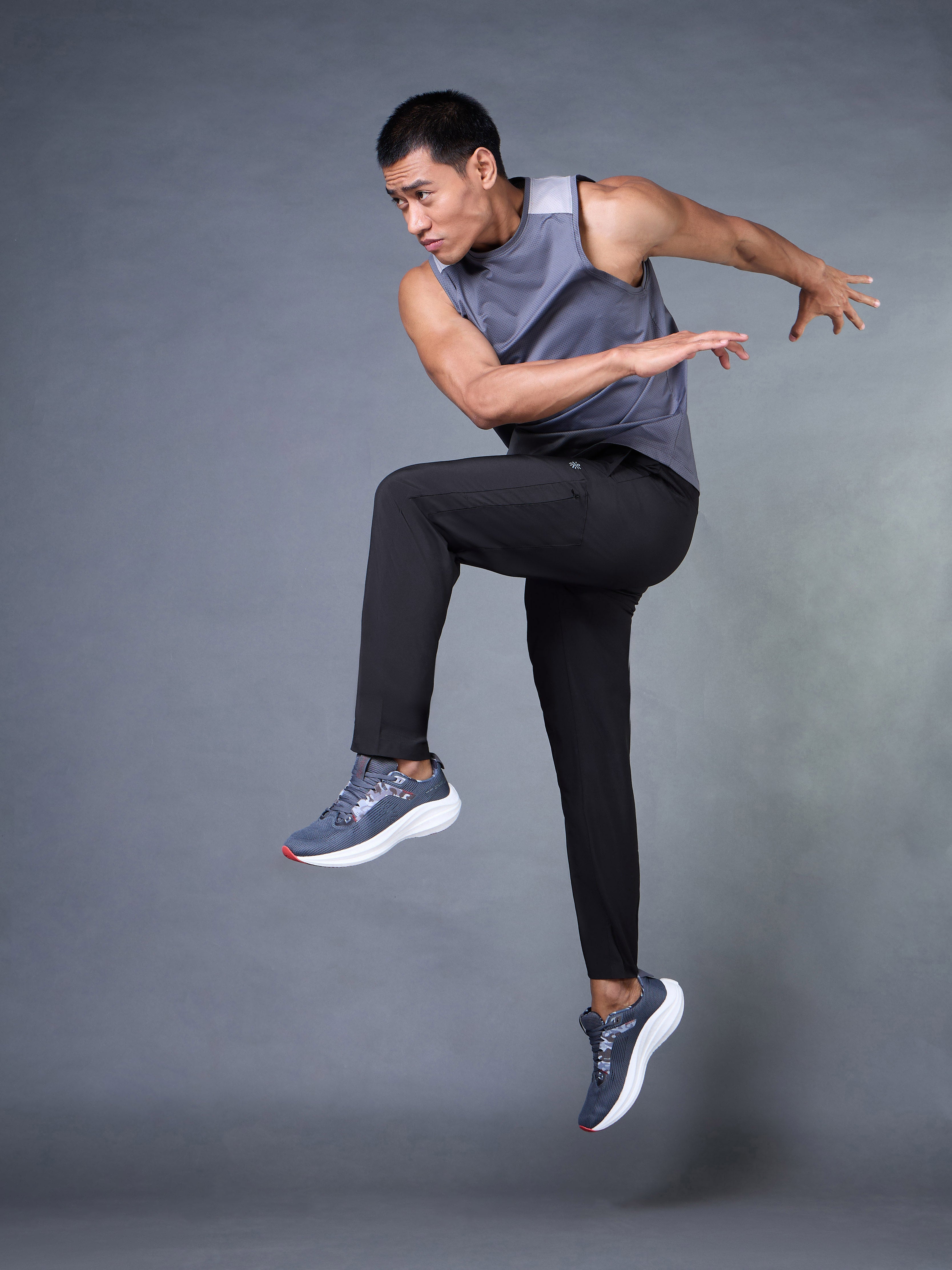 Men's Black Run Elevate Trackpants