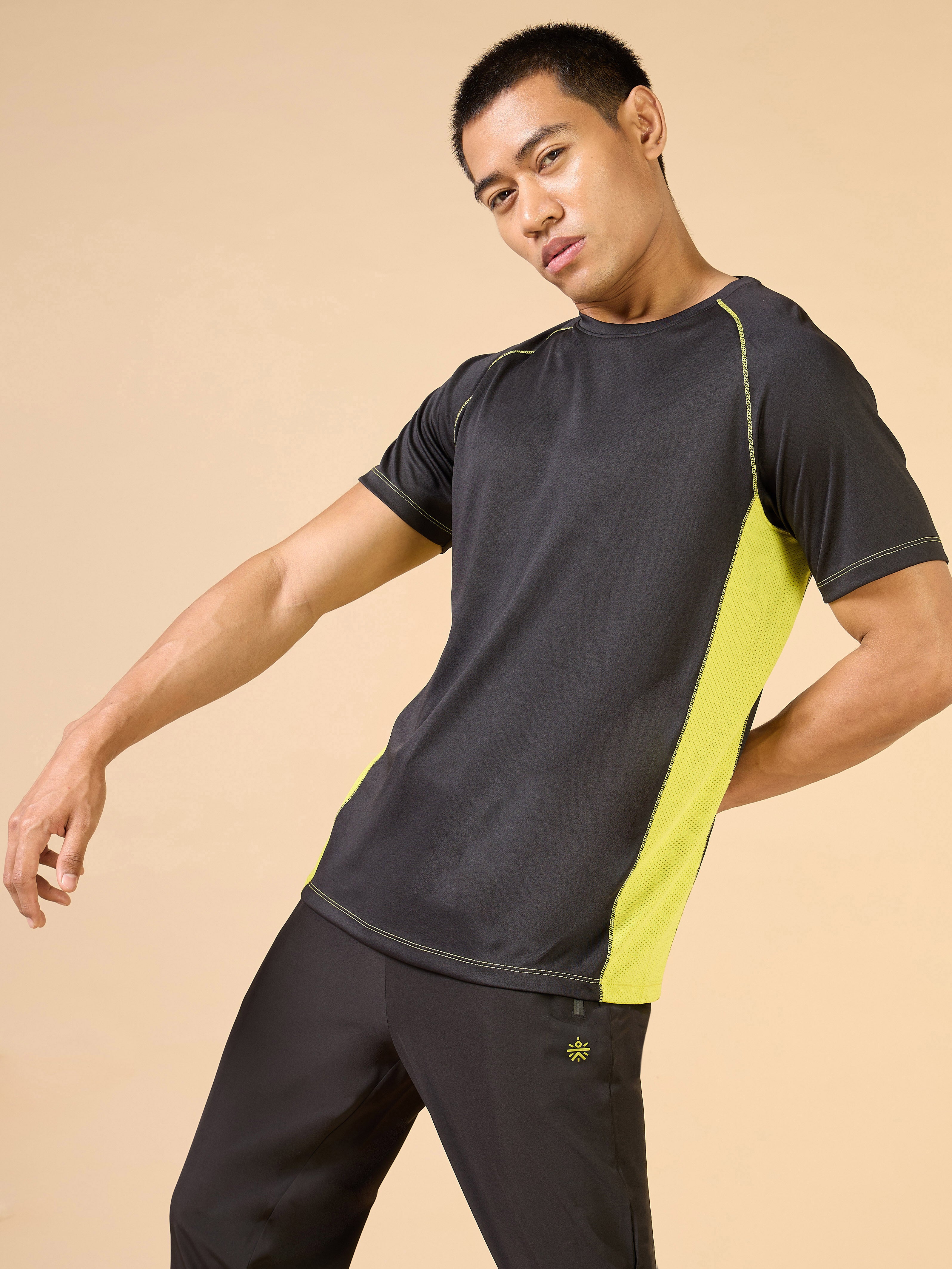 Men's Black Train All Sculpted T-shirt