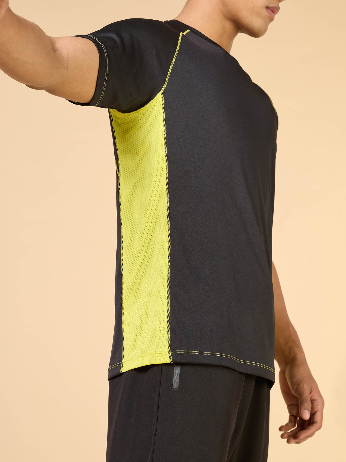 Men's Black Train All Sculpted T-shirt