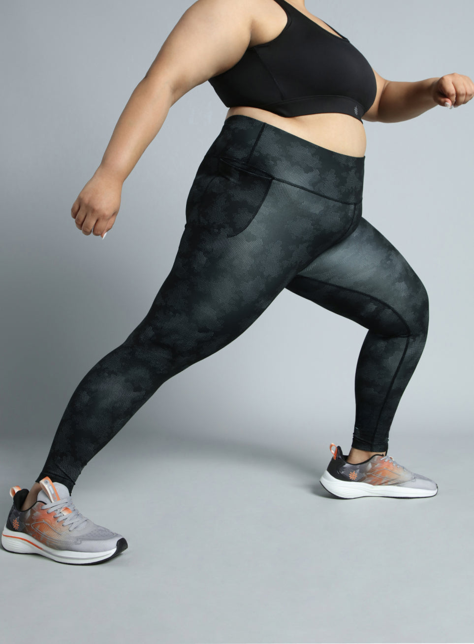 Women's Black Training Essential Plus Size Printed Tights