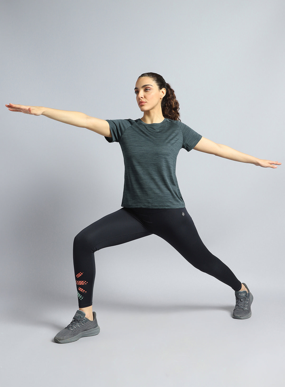 Women's Dark Grey Training Elevate Sculpt T-shirt