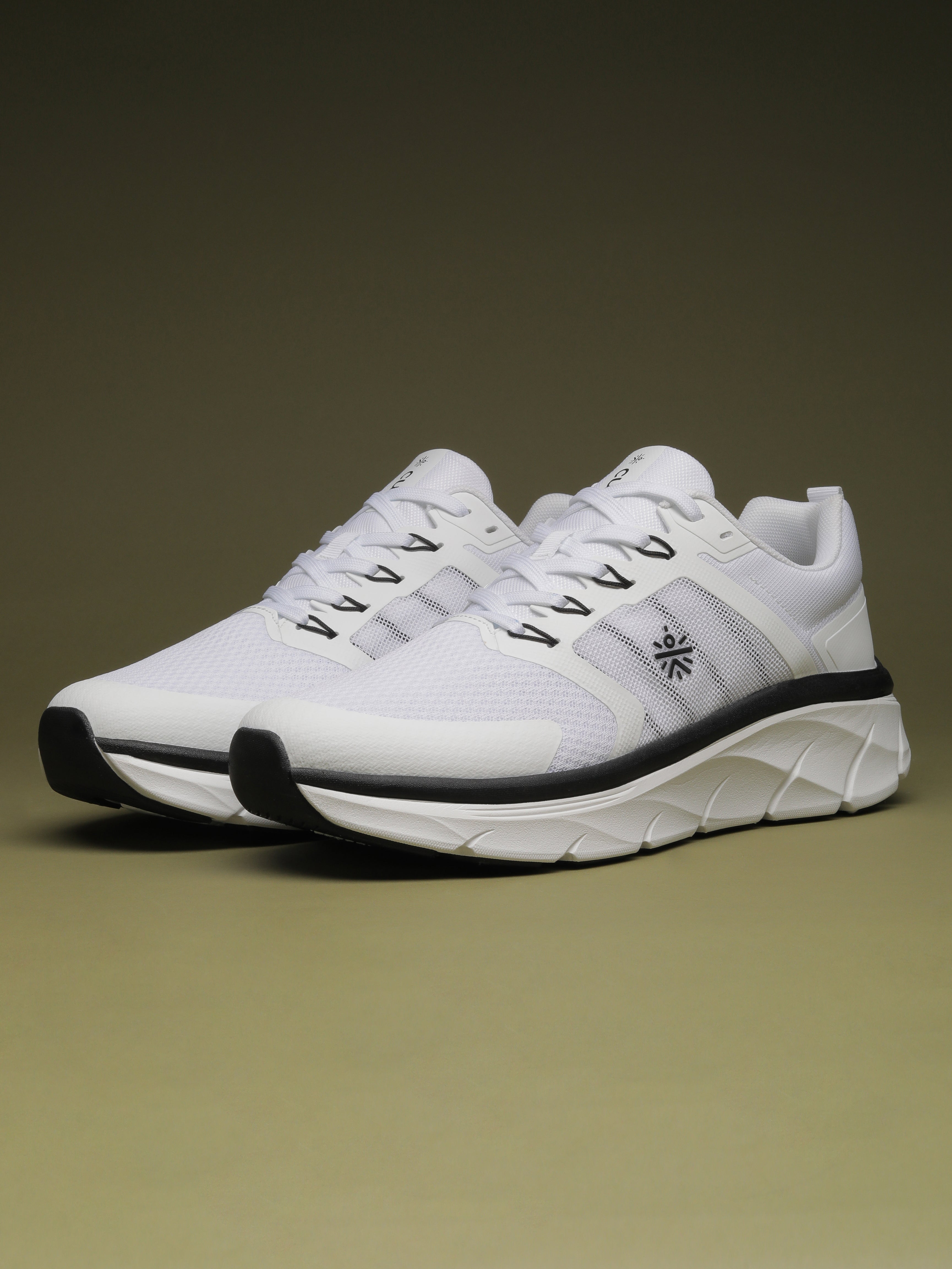 cult Men's Flint Running Shoes - White/Black