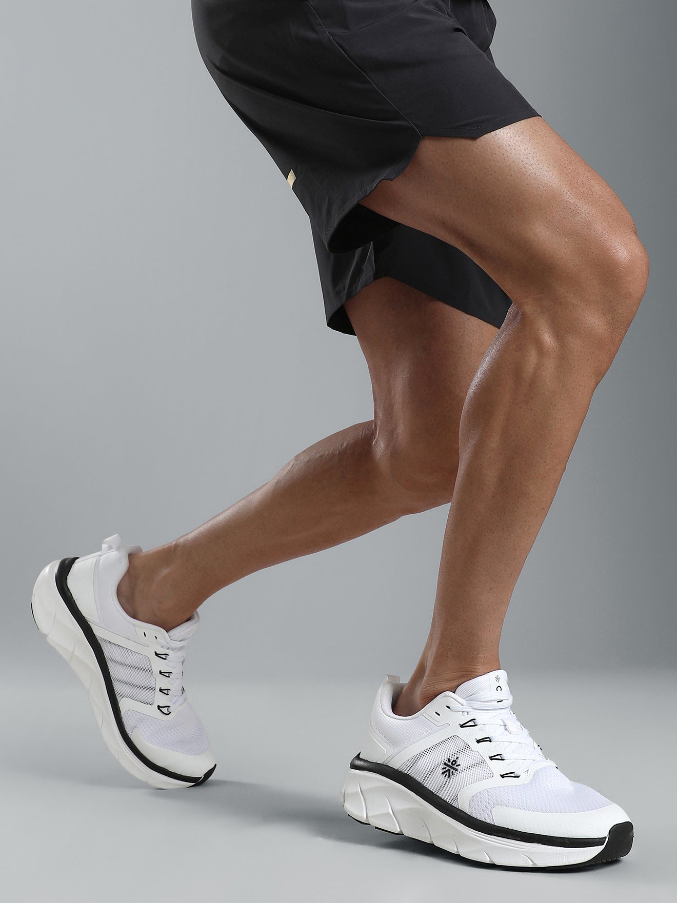 cult Men's Flint Running Shoes - White/Black