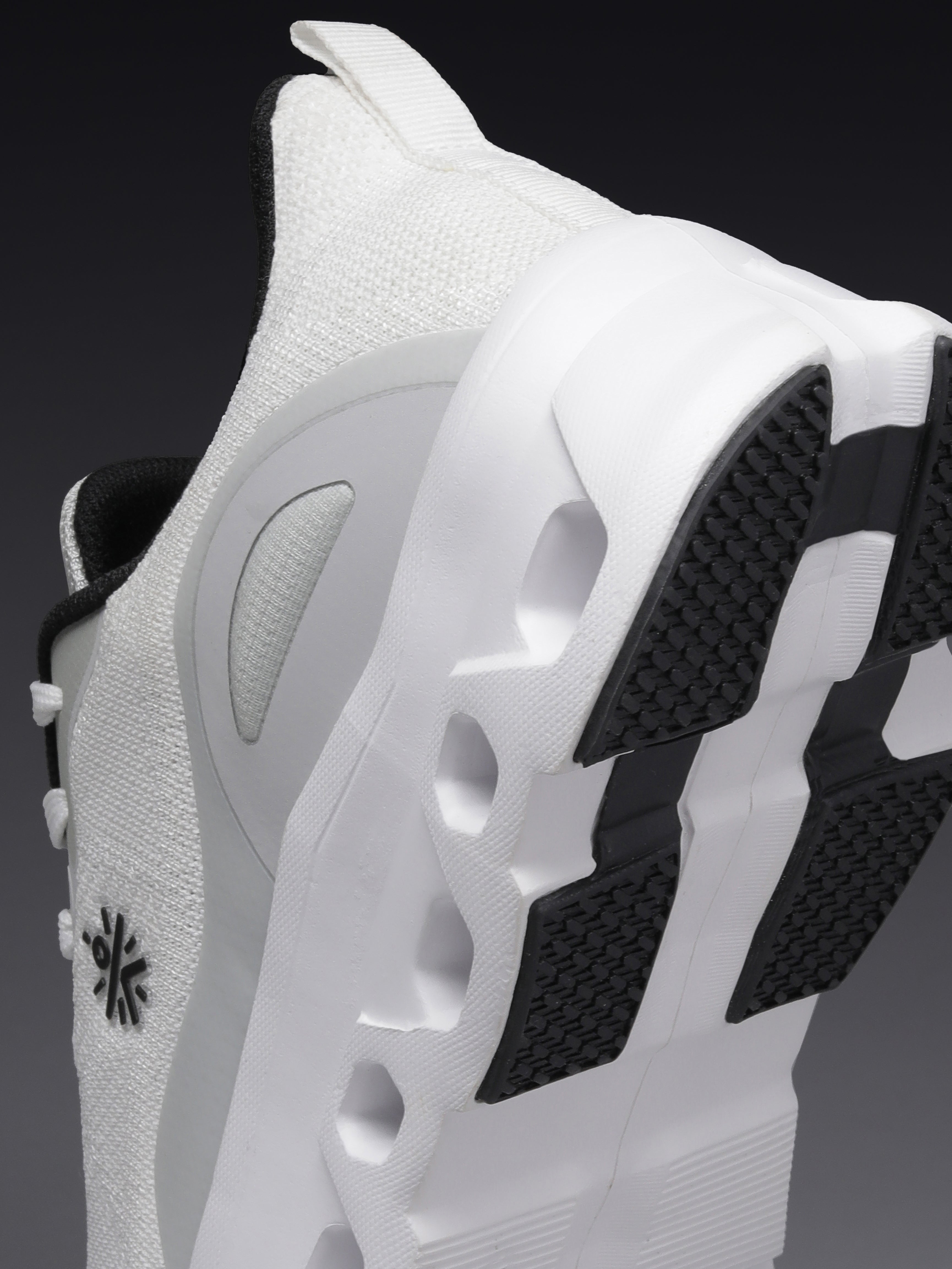 cult Men's Oxyra Walking Shoes - White/Black