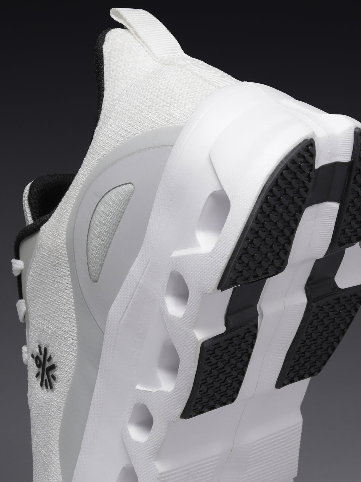 cult Men's Oxyra Walking Shoes - White/Black