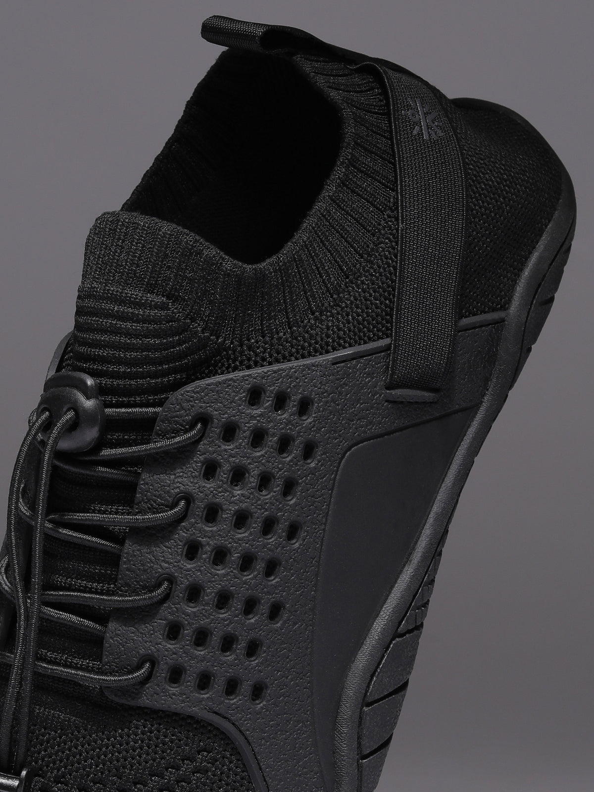 cult Men's FlexKnit Barefoot Training Shoes - Black