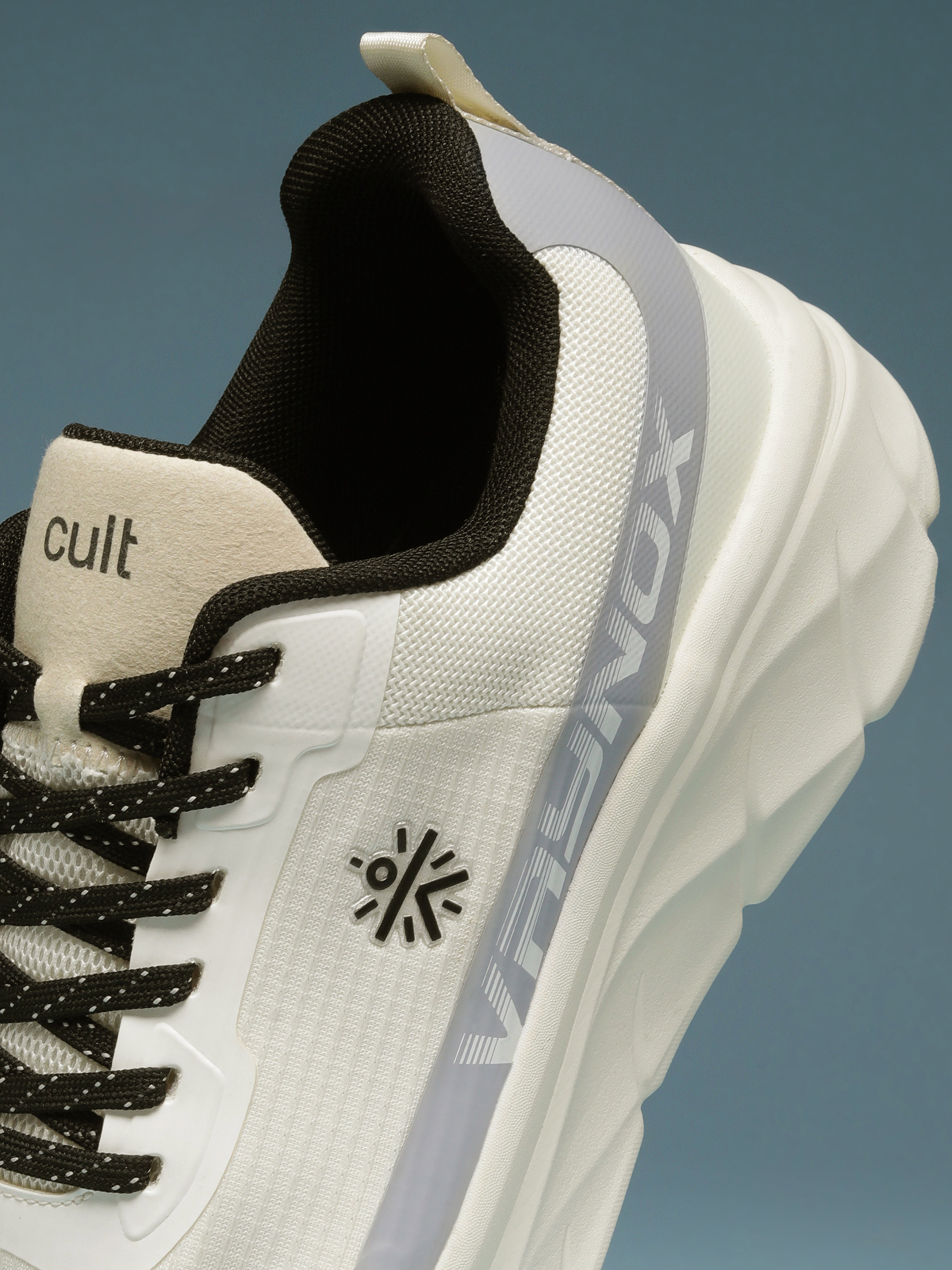 cult Men's Vaynox Walking Shoes - White