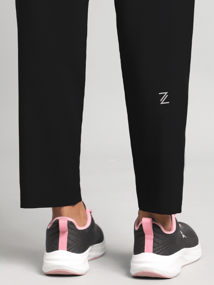 Women's Black The Run Project Trackpant