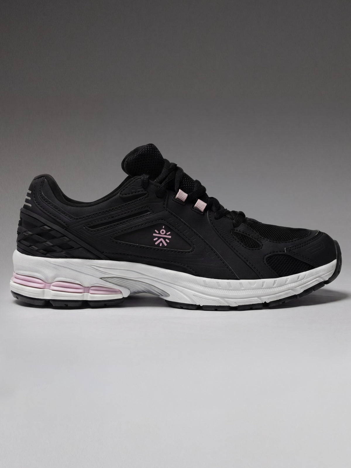 cult Women's GlideSync Sneakers - Black