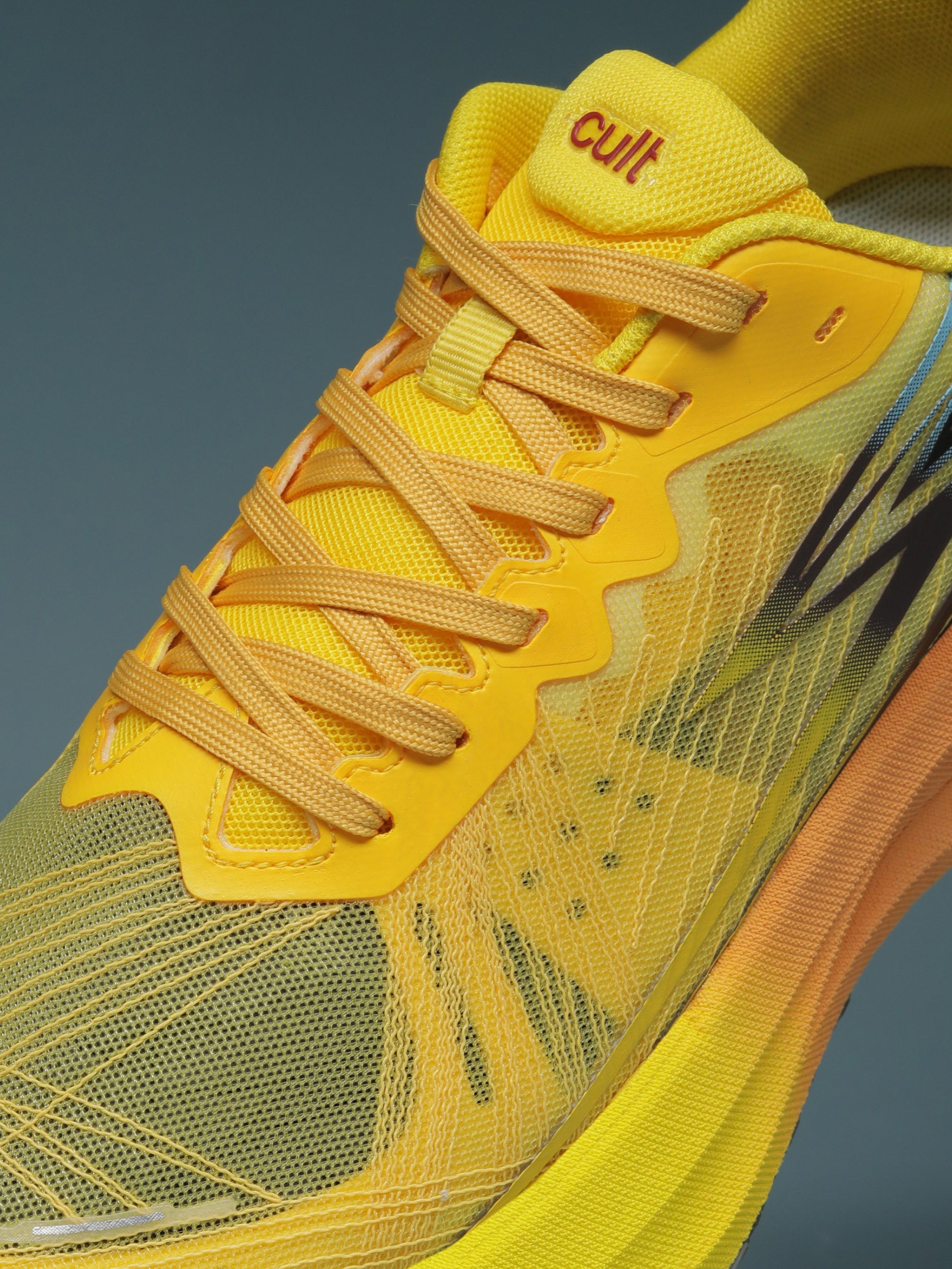 cult Men's ApexRacer Running Shoes - Yellow