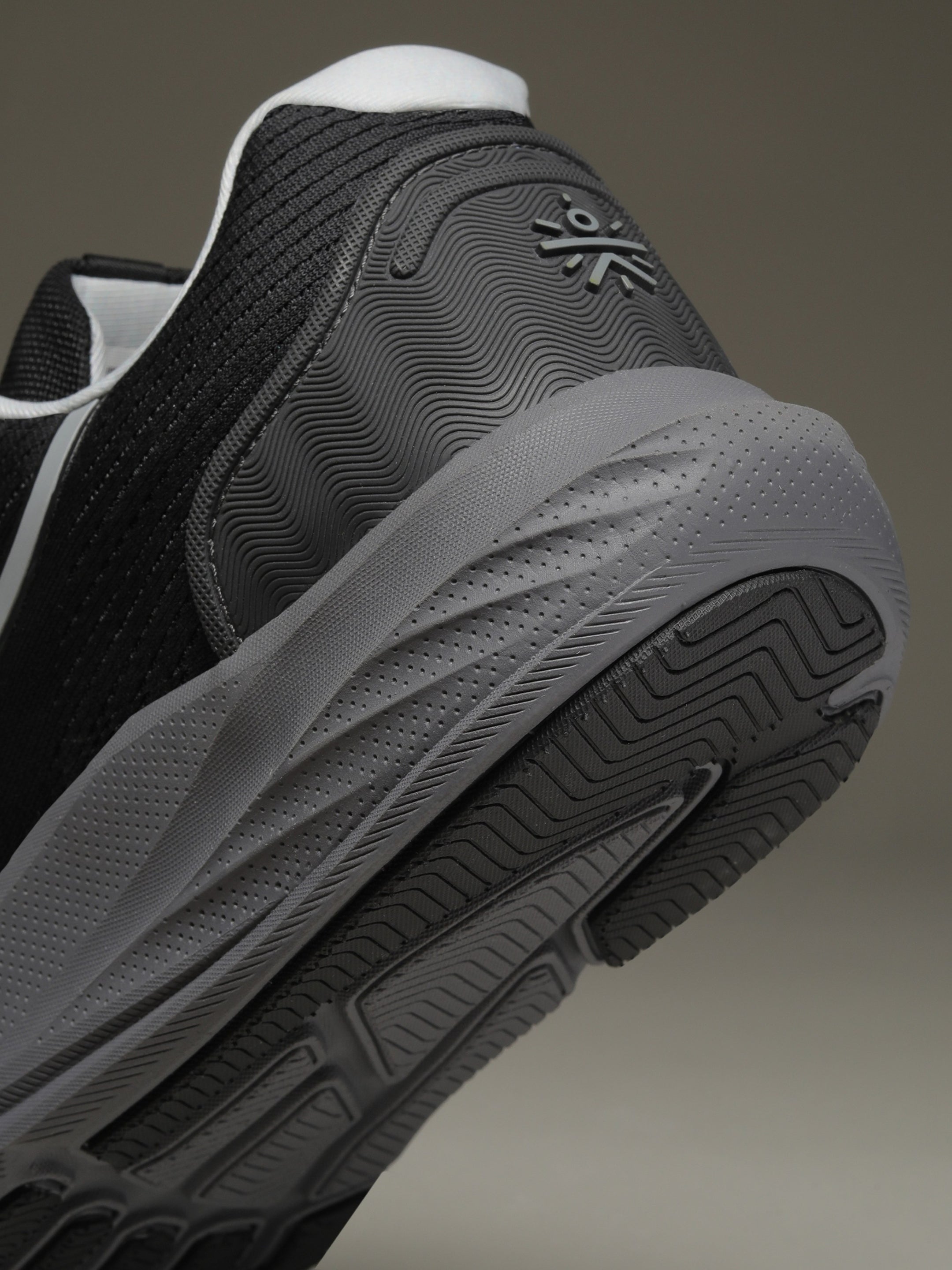 cult Men's WydeFlex Running Shoes - Black