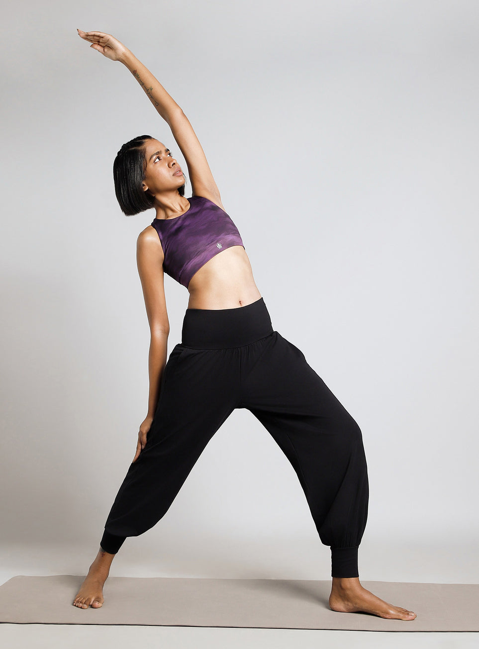 Women's Black Flow and Form Relaxed Yoga Joggers