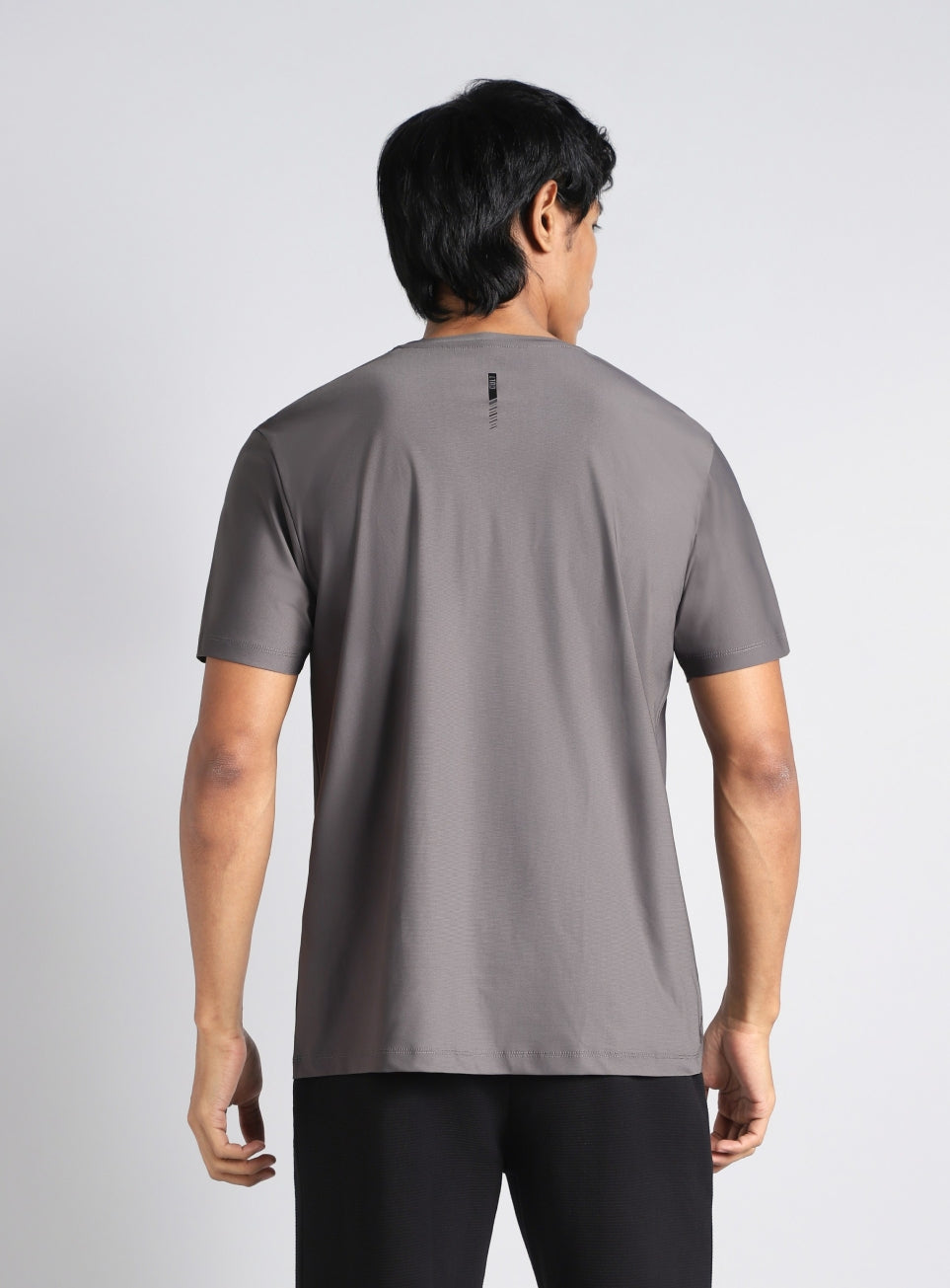 Men's Dark Grey Ultra Luxe Flowtech Performance T-shirt